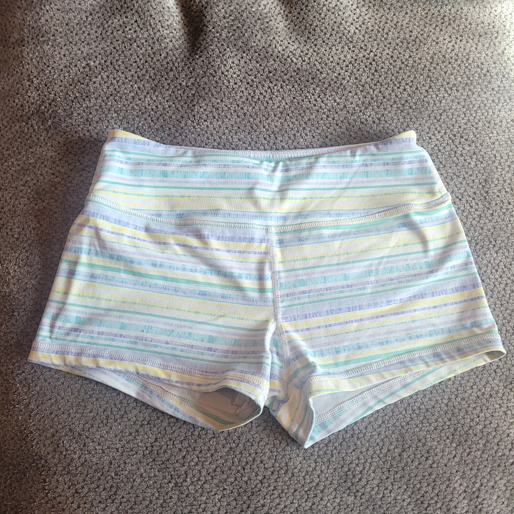 Savage shorts size small